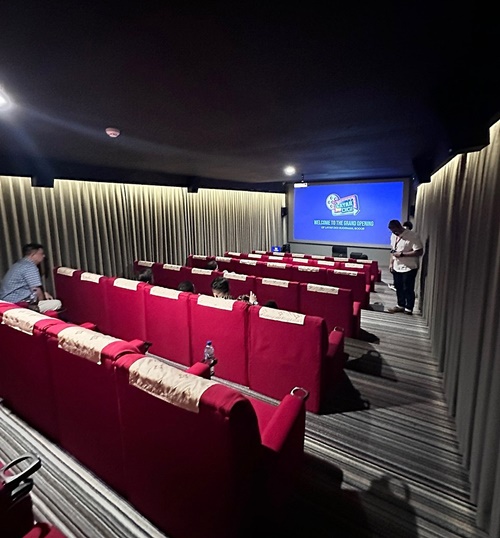 Layardigi Micro Cinema Bioskop Mini Alfamart hadir di Kota Bogor