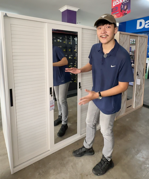 Furniture Besi Lemari Olymsteel di Indobangunan Caringin