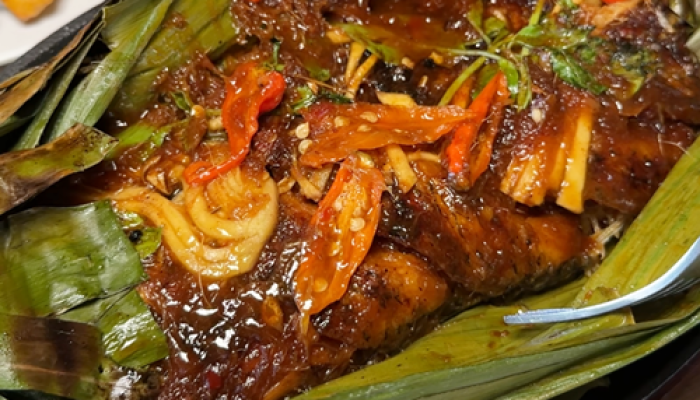 Ini Loh Kuliner Khas Sunda! Gurame Bakar Ngeureus Yang Katanya Pertama di Dunia